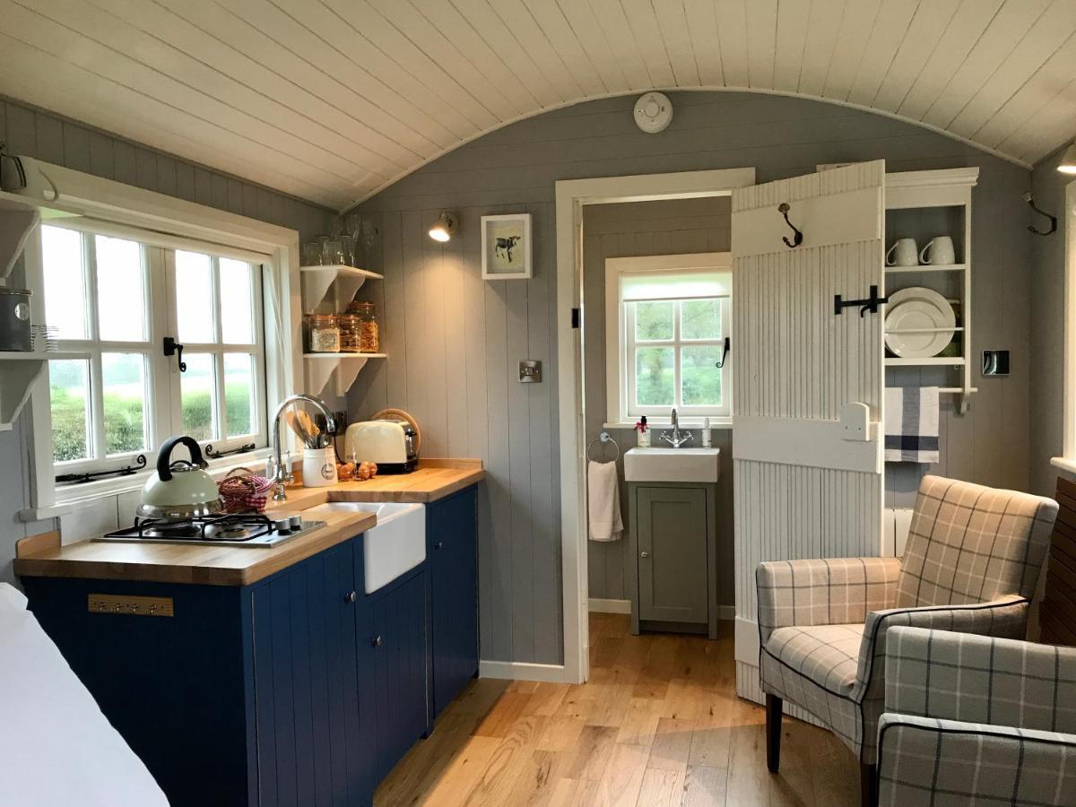 Sheelin Huts Blue, Hot-Tub Available From 1St April Until 1St November Villa Cavan Kültér fotó